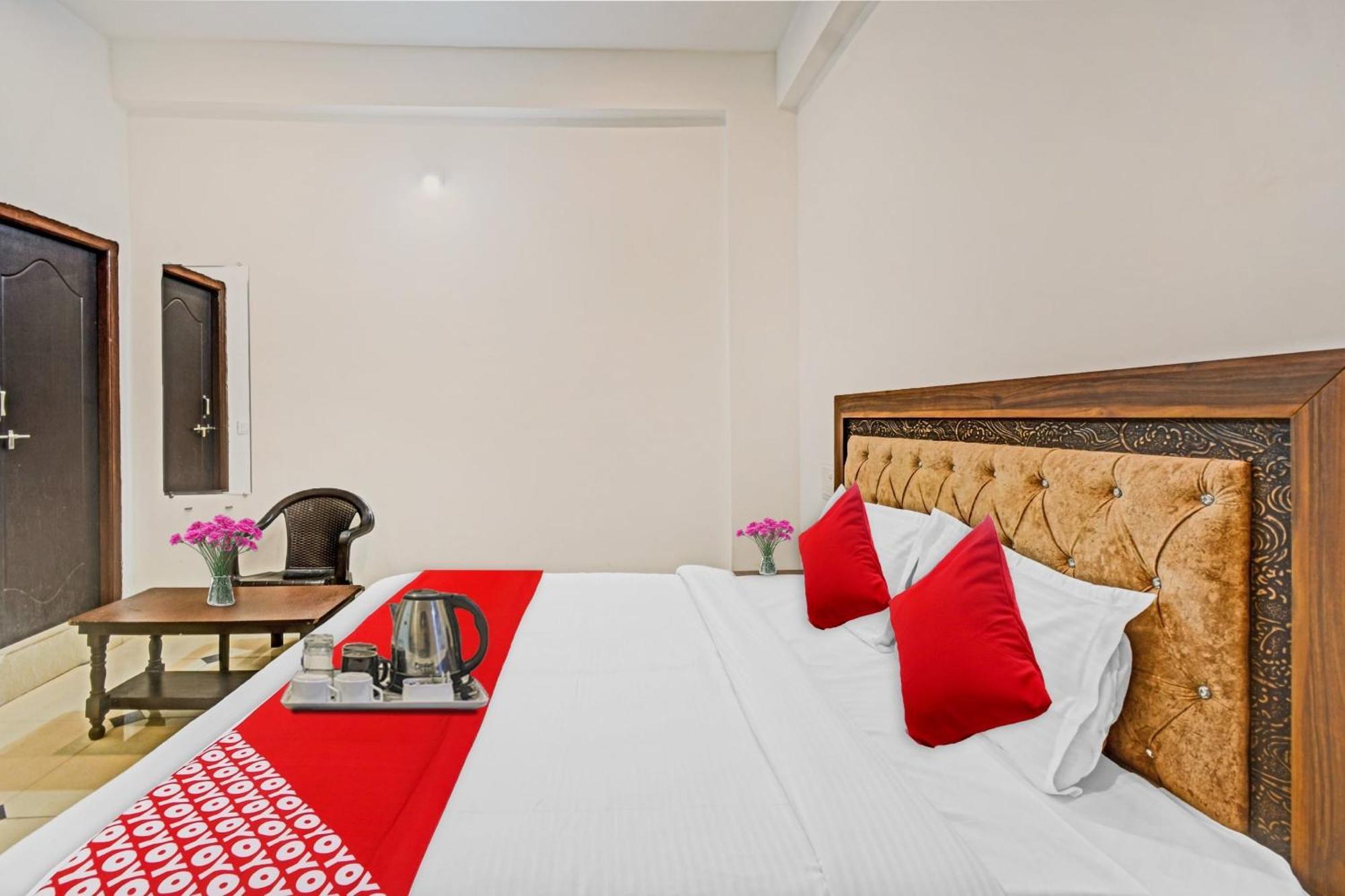 Hotel O Padharo Saa Удайпур Екстериор снимка
